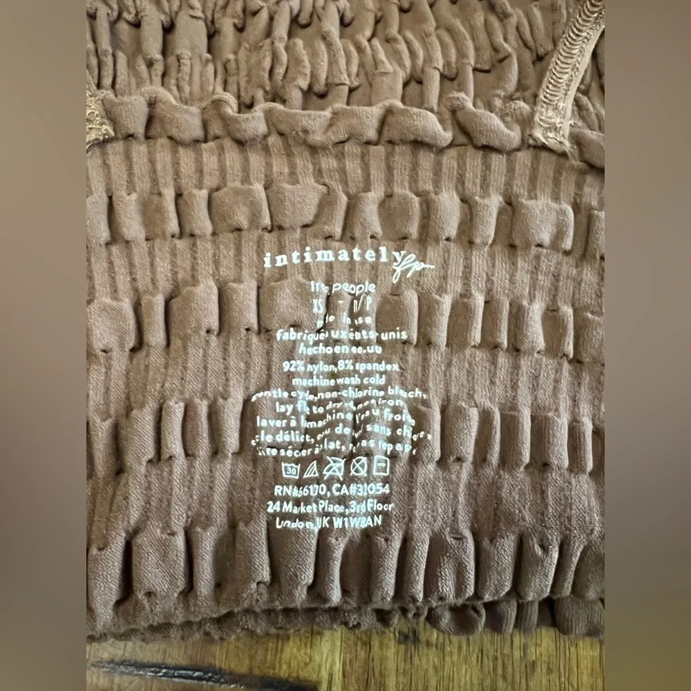 🆕FP Intimates Puckered Textured Tank Top with Voop Neckline - Picture 4 of 5